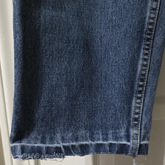 Vintage '96 Levi’s 561 Loose Fit Straight Leg Jeans, Medium Wash, Sz 12 w/ Flaws - Picture 9 of 13
